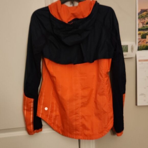 Lululemon Women's "Get Up & Glow" Orange & Black Activewear Jacket Size 6 - Picture 8 of 11